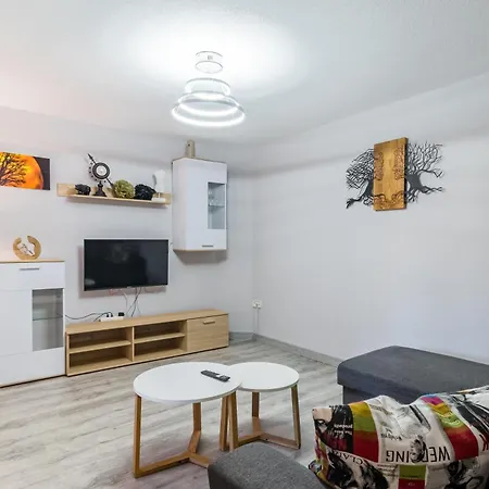 Jana Apartment
