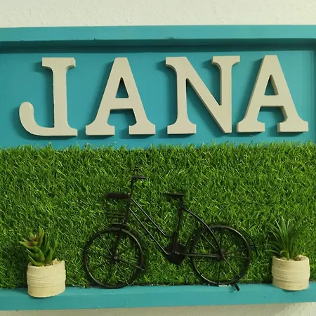 Jana * Santillana del Mar